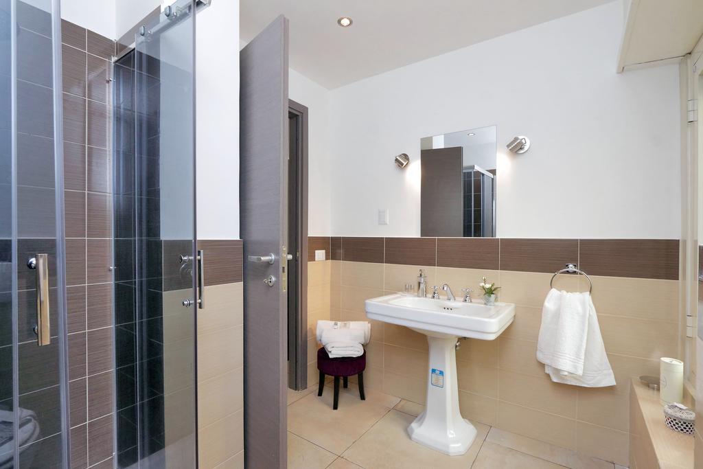San Pietro Stazione Guesthouse روما المظهر الخارجي الصورة