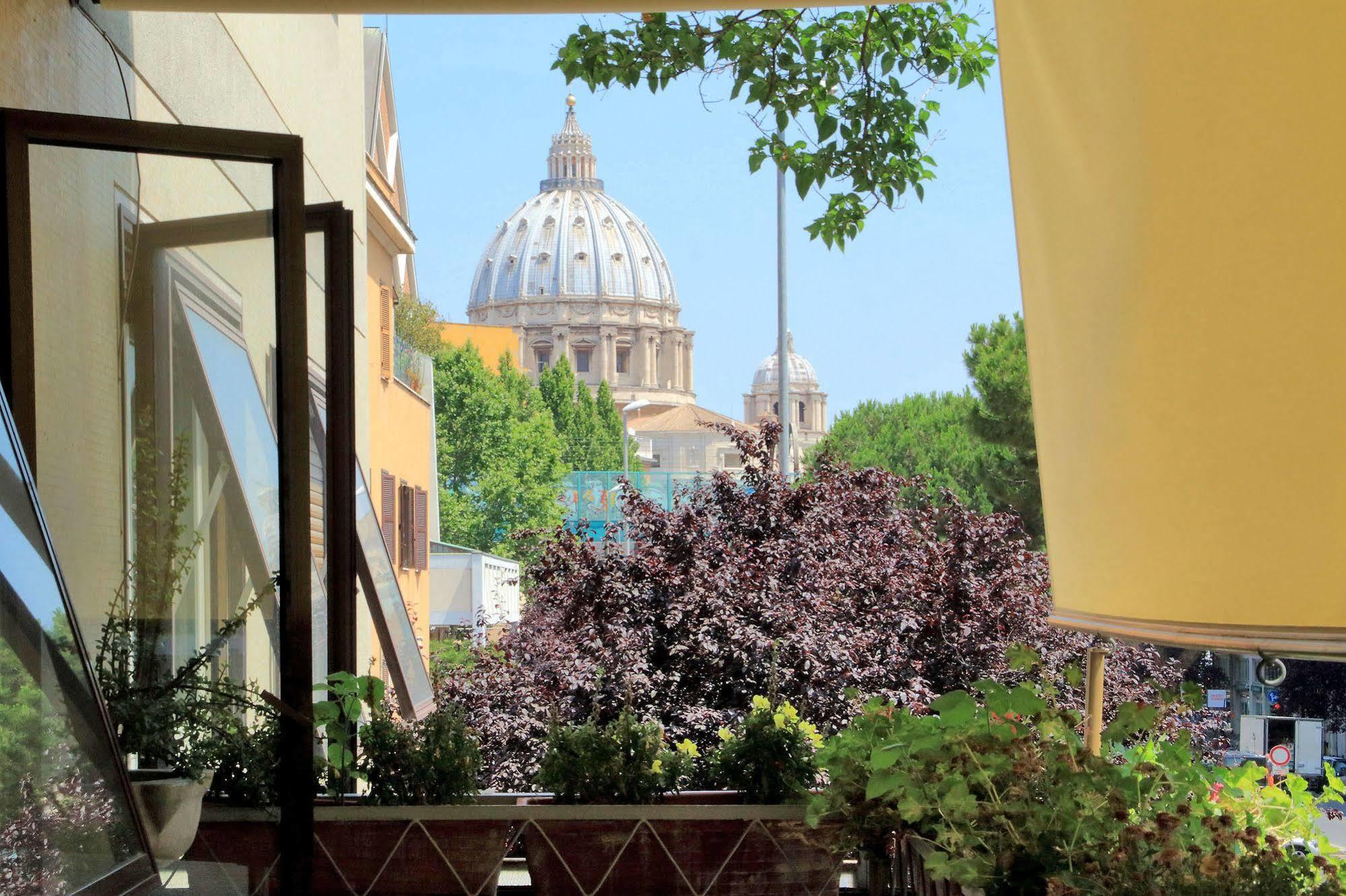 San Pietro Stazione Guesthouse روما المظهر الخارجي الصورة