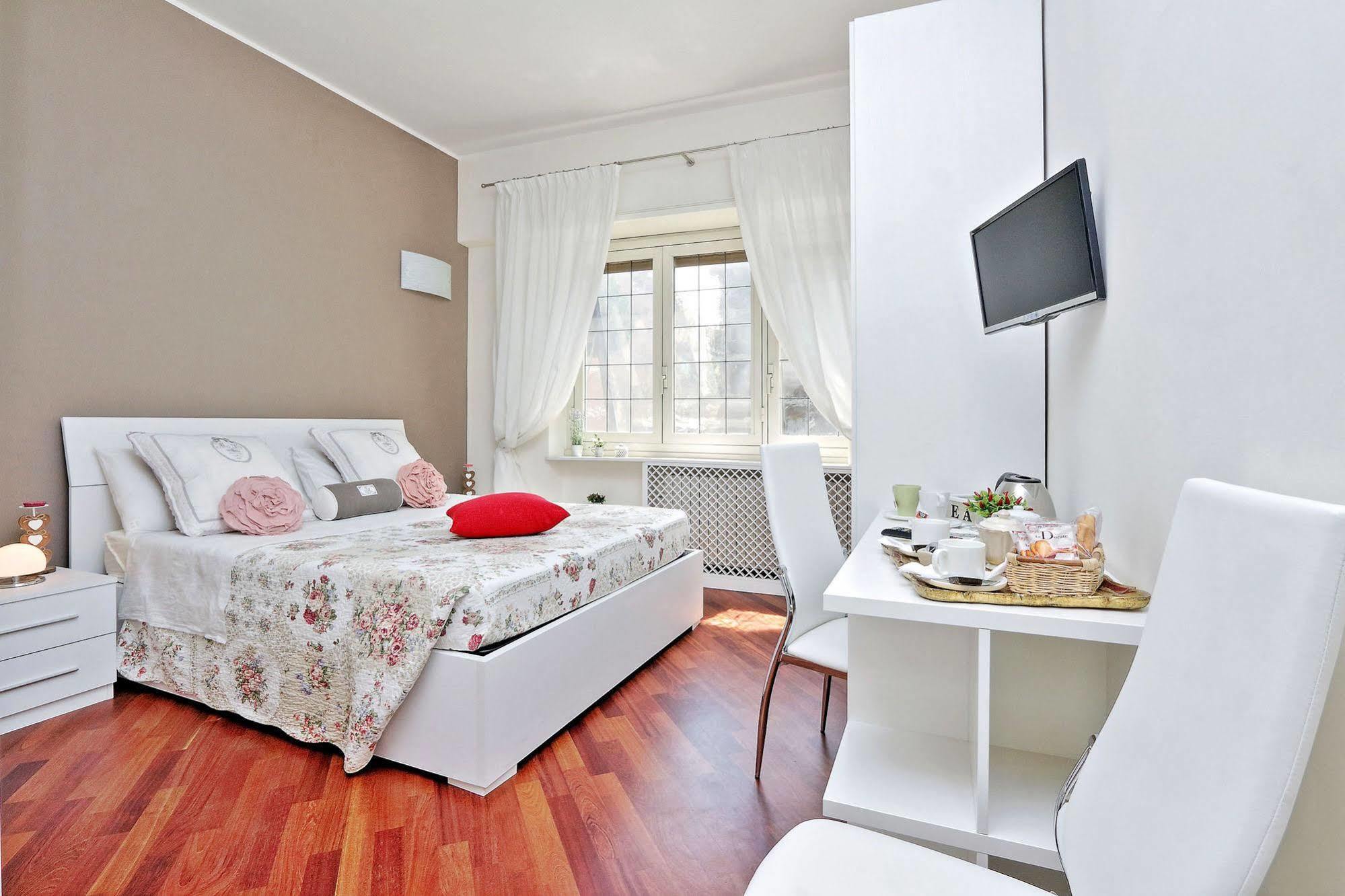 San Pietro Stazione Guesthouse روما المظهر الخارجي الصورة