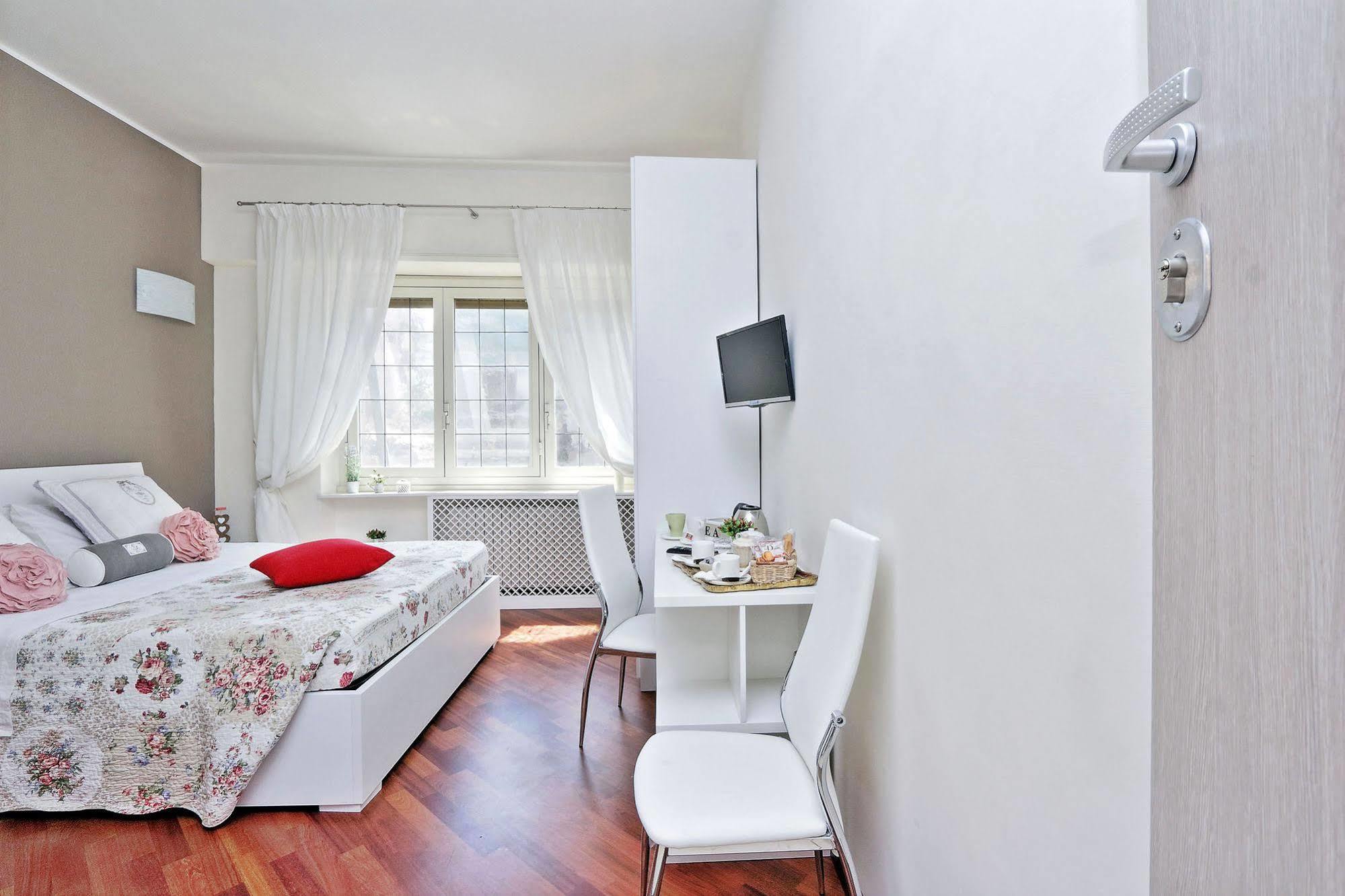 San Pietro Stazione Guesthouse روما المظهر الخارجي الصورة